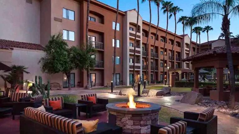 arizona biltmore estates area upscale lifestyles geodirectory2 hotels sonesta exterior 960x540 1 768x432